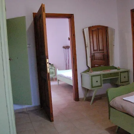 Old Winery House *
